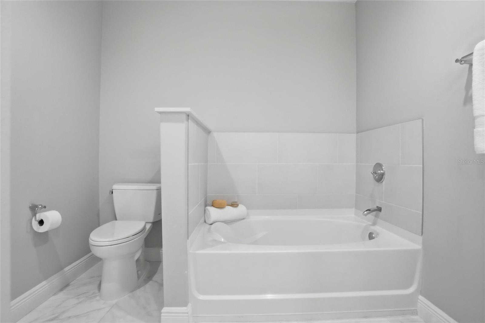 Image 28 of 58 For 16300 County Road 455  714