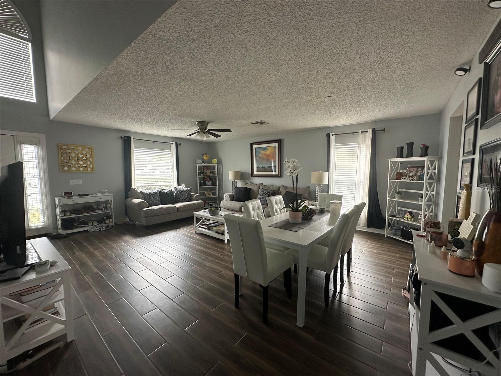 Image 10 of 39 For 102 Wheatfield Circle