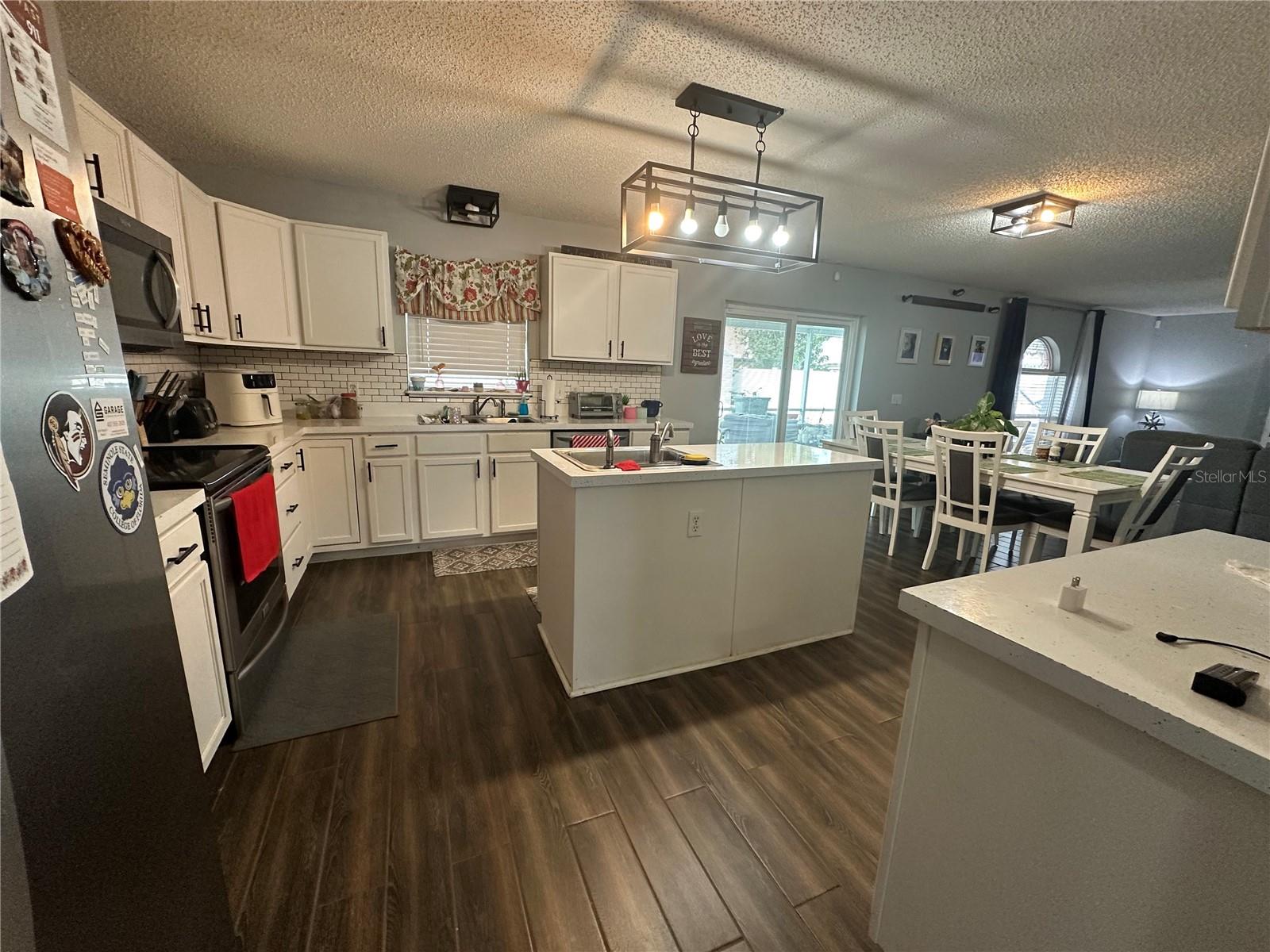 Image 11 of 39 For 102 Wheatfield Circle