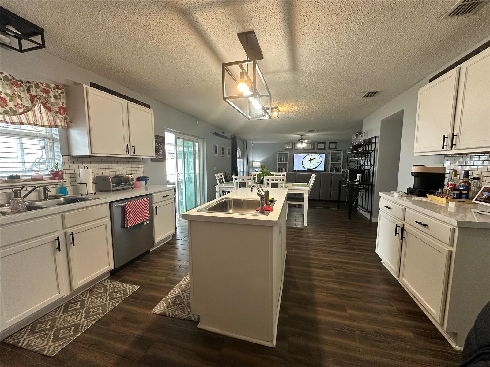 Image 13 of 39 For 102 Wheatfield Circle