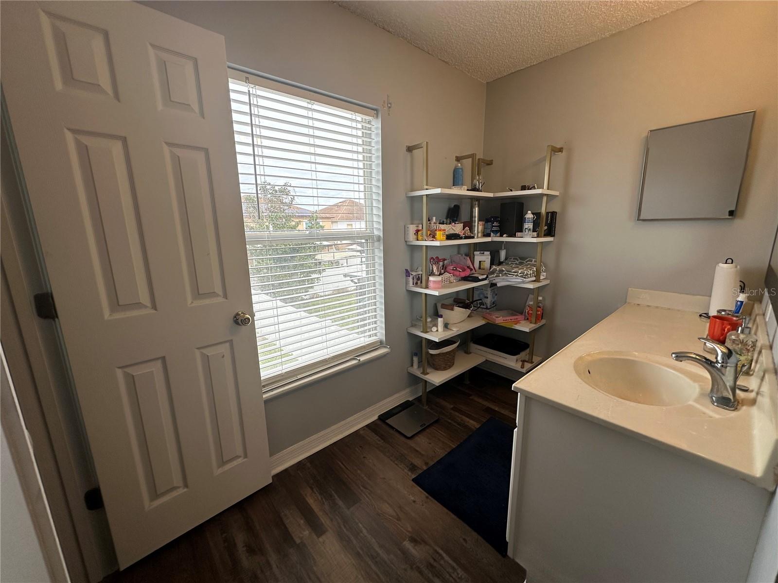 Image 29 of 39 For 102 Wheatfield Circle