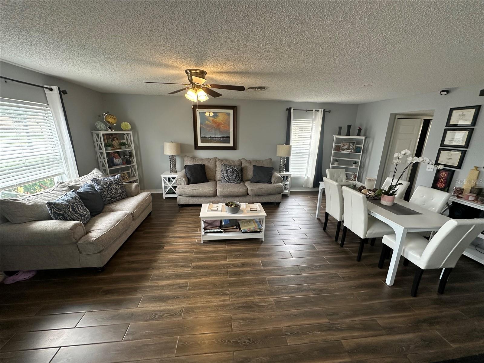 Image 6 of 39 For 102 Wheatfield Circle