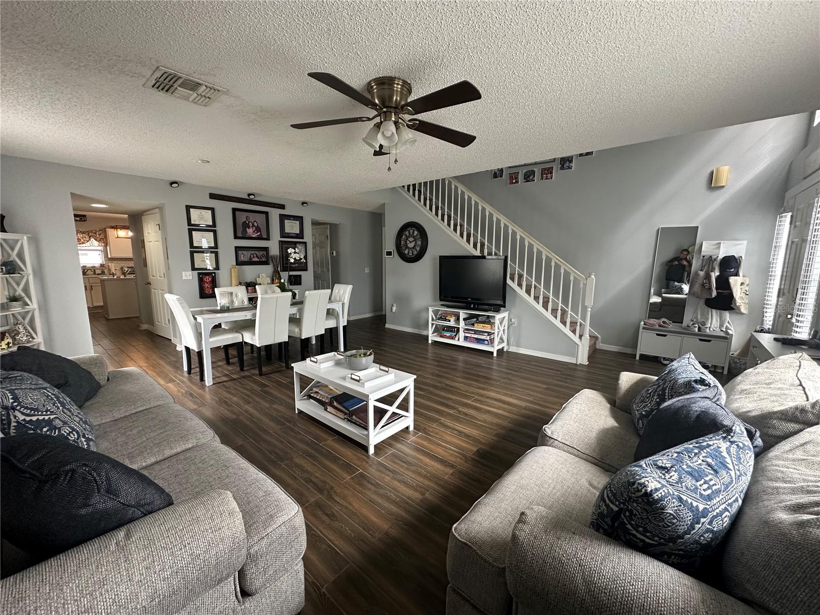 Image 7 of 39 For 102 Wheatfield Circle