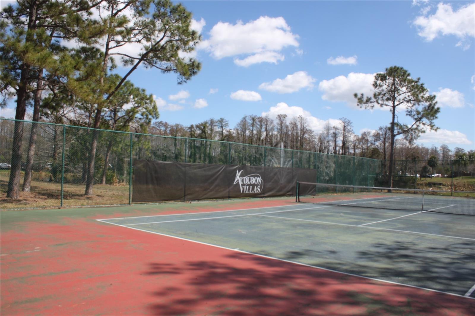 Image 16 of 25 For 13929 Fairway Island Drive 834