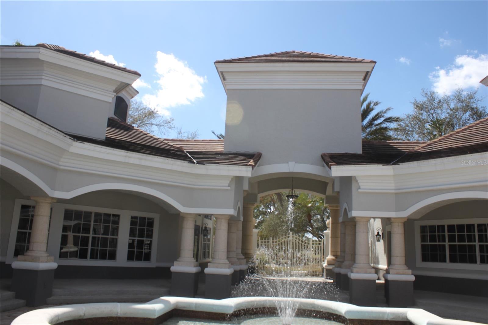 Image 24 of 25 For 13929 Fairway Island Drive 834