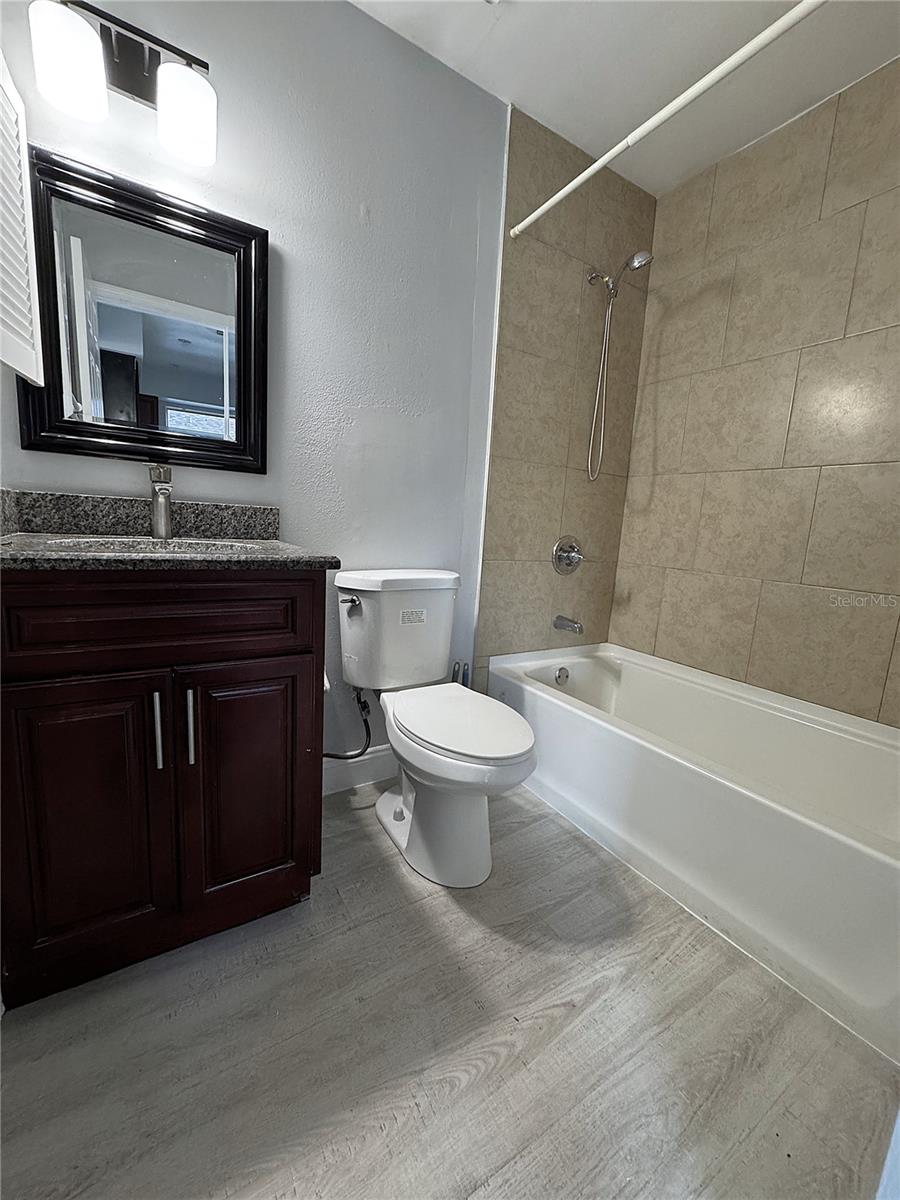 Image 10 of 43 For 421 Normandale Avenue