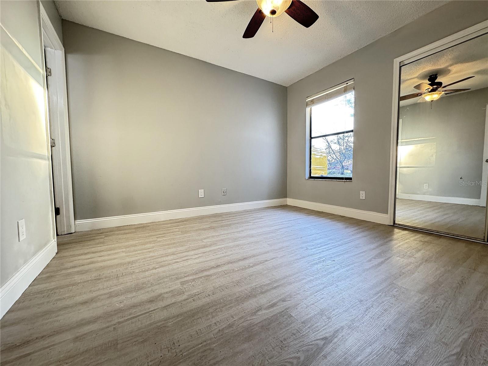 Image 13 of 43 For 421 Normandale Avenue