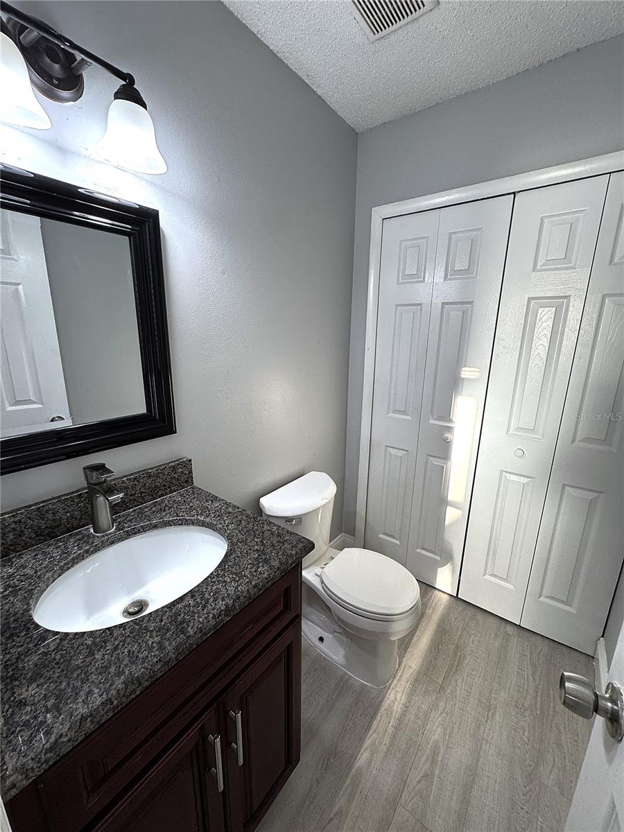 Image 14 of 43 For 421 Normandale Avenue