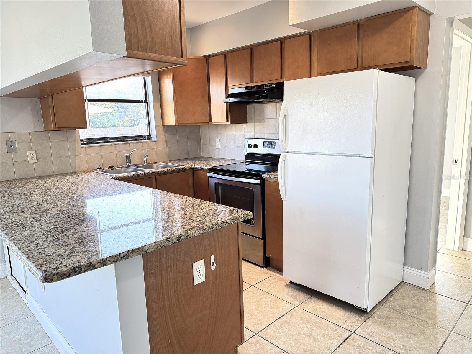 Image 16 of 43 For 421 Normandale Avenue