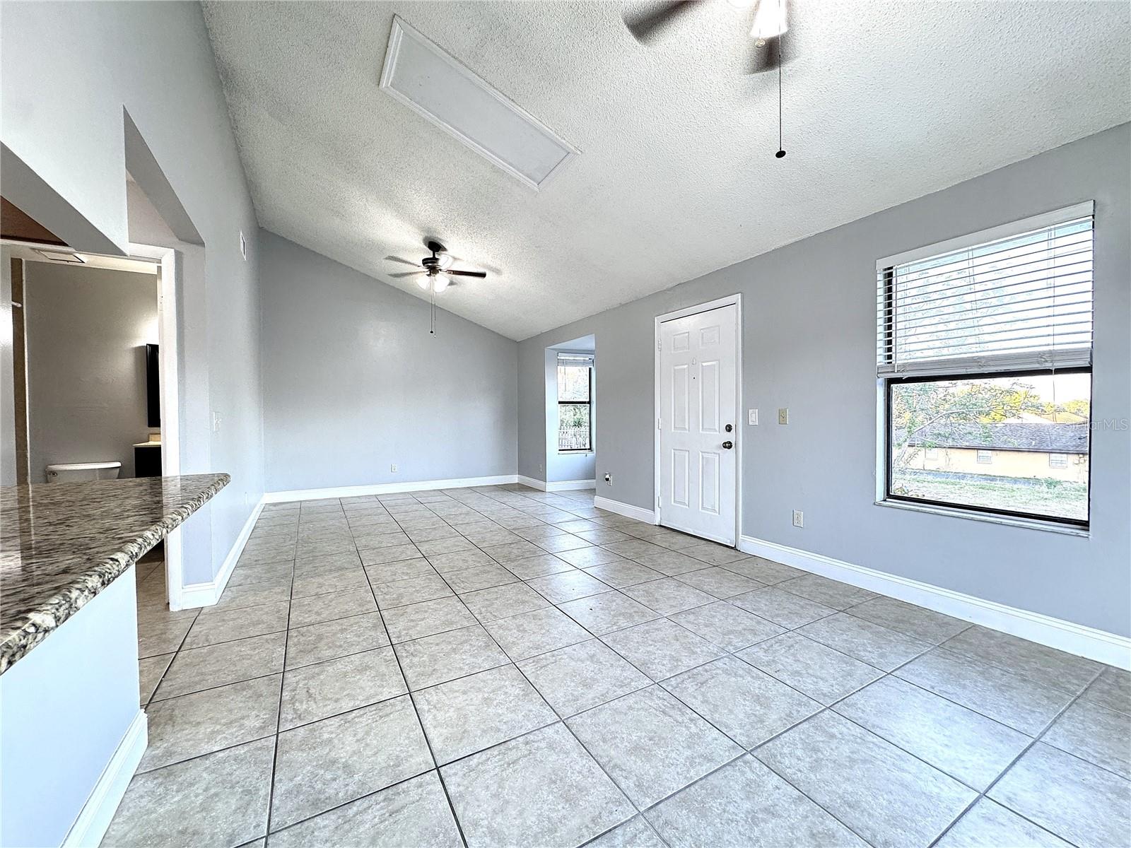 Image 21 of 43 For 421 Normandale Avenue