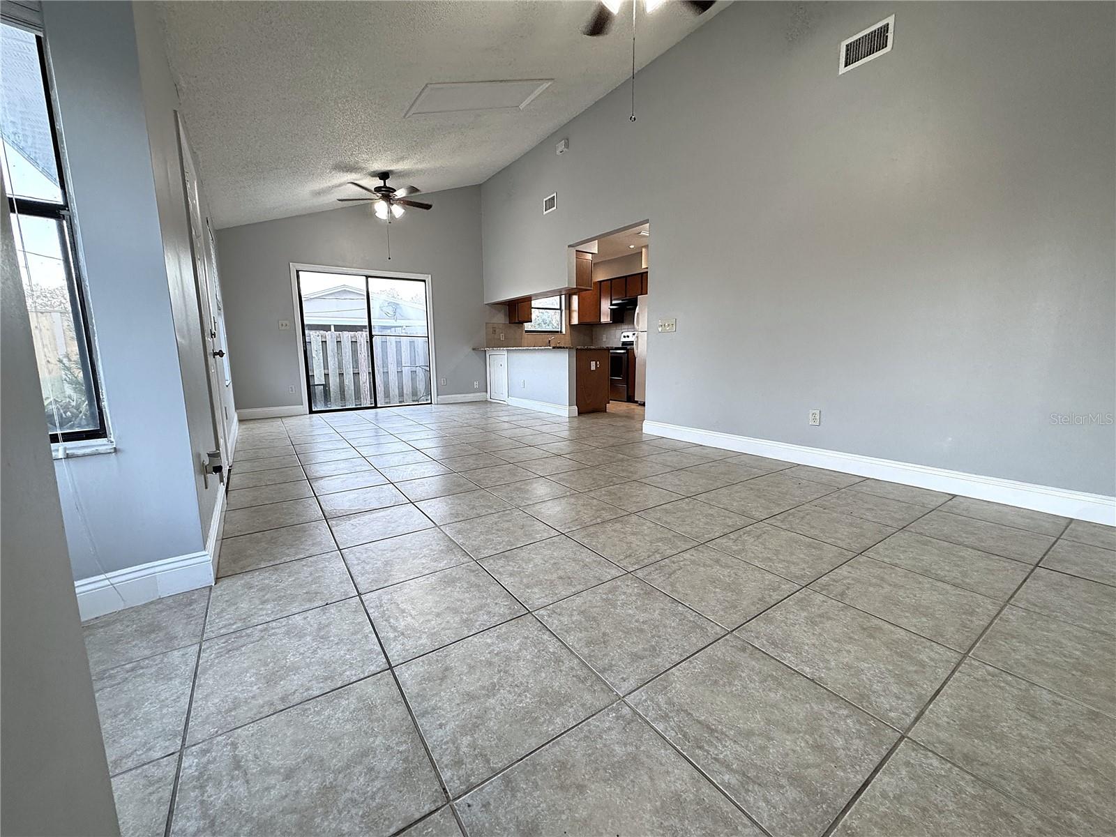 Image 22 of 43 For 421 Normandale Avenue