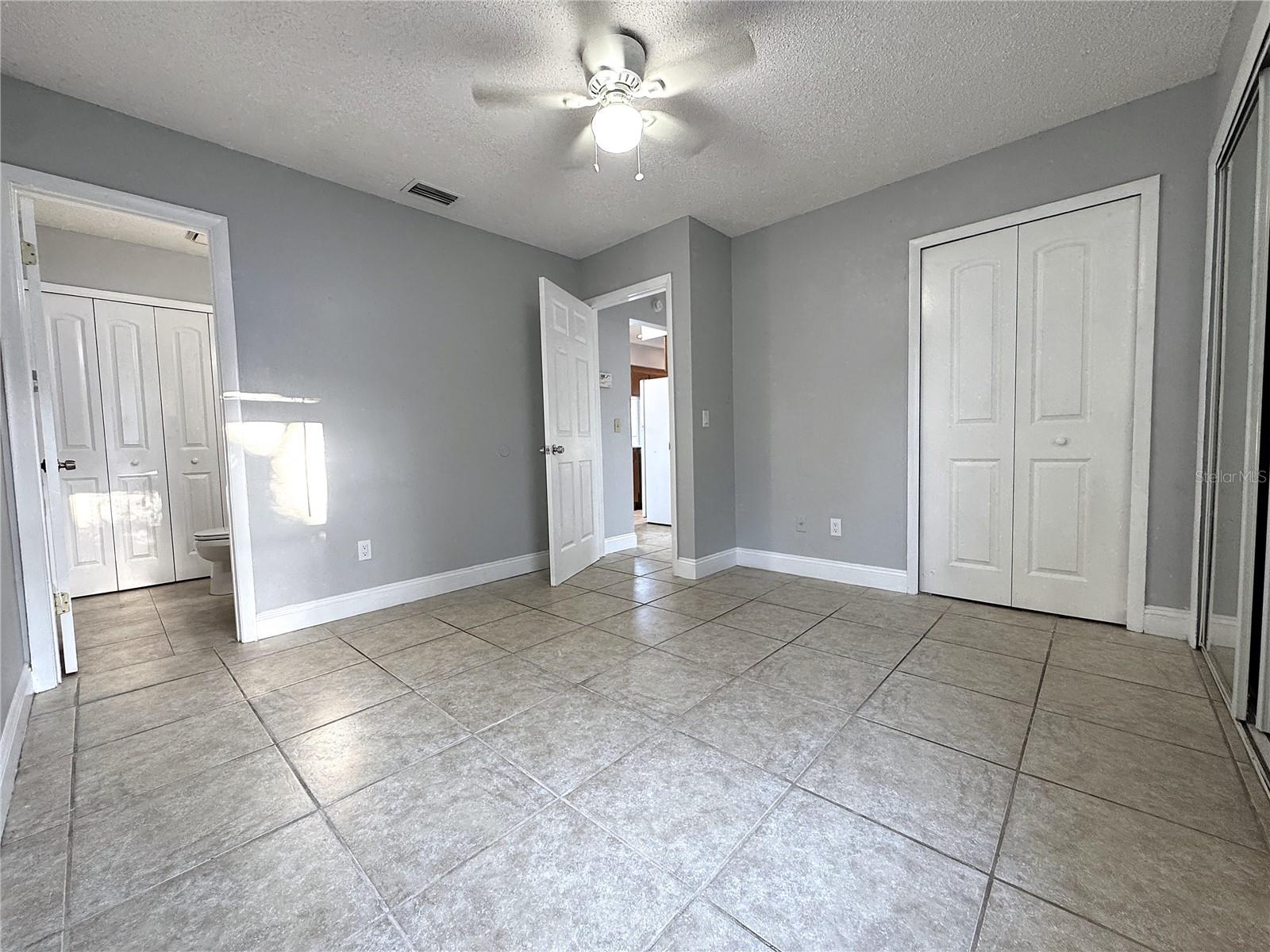 Image 29 of 43 For 421 Normandale Avenue