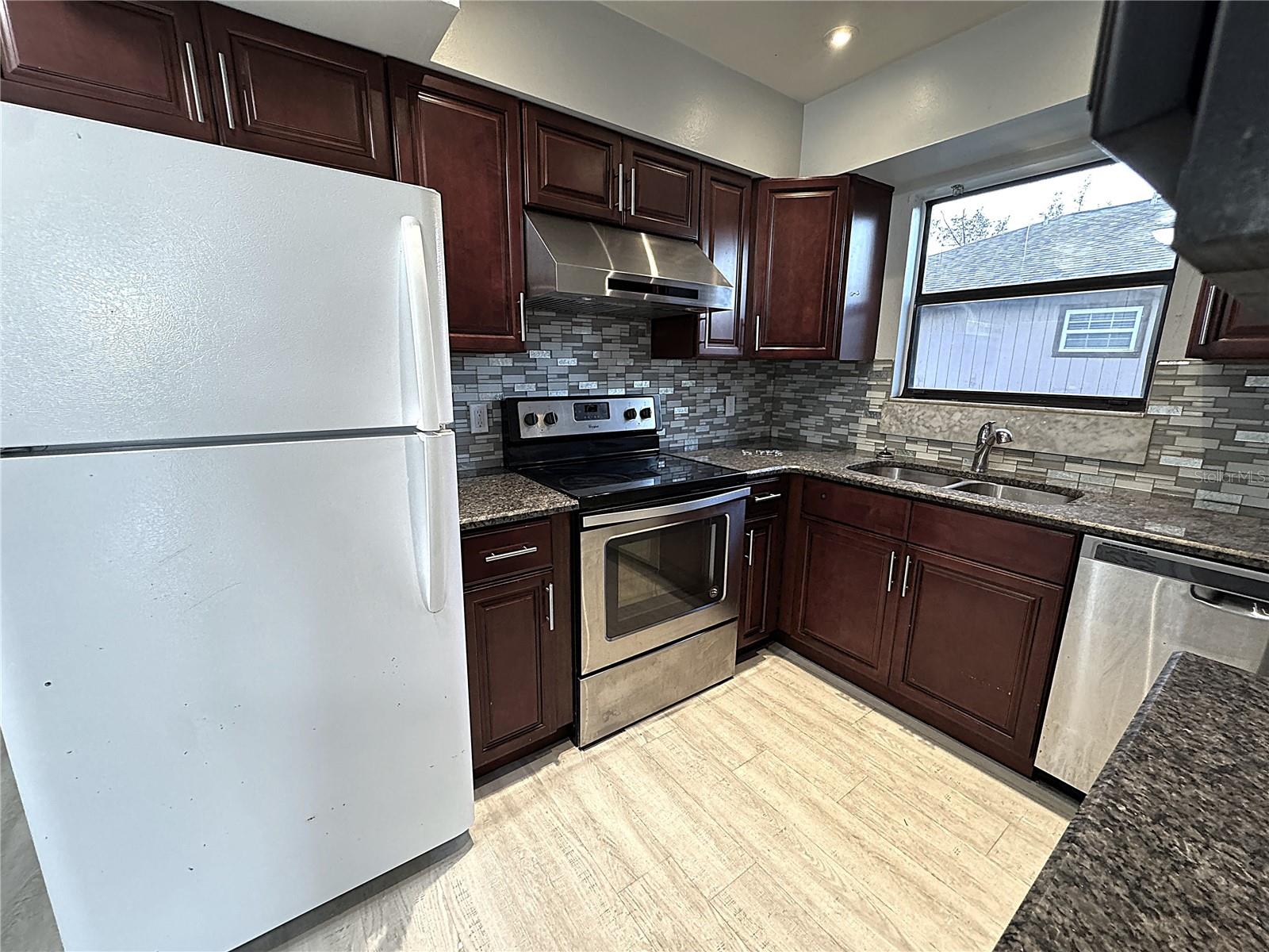 Image 4 of 43 For 421 Normandale Avenue