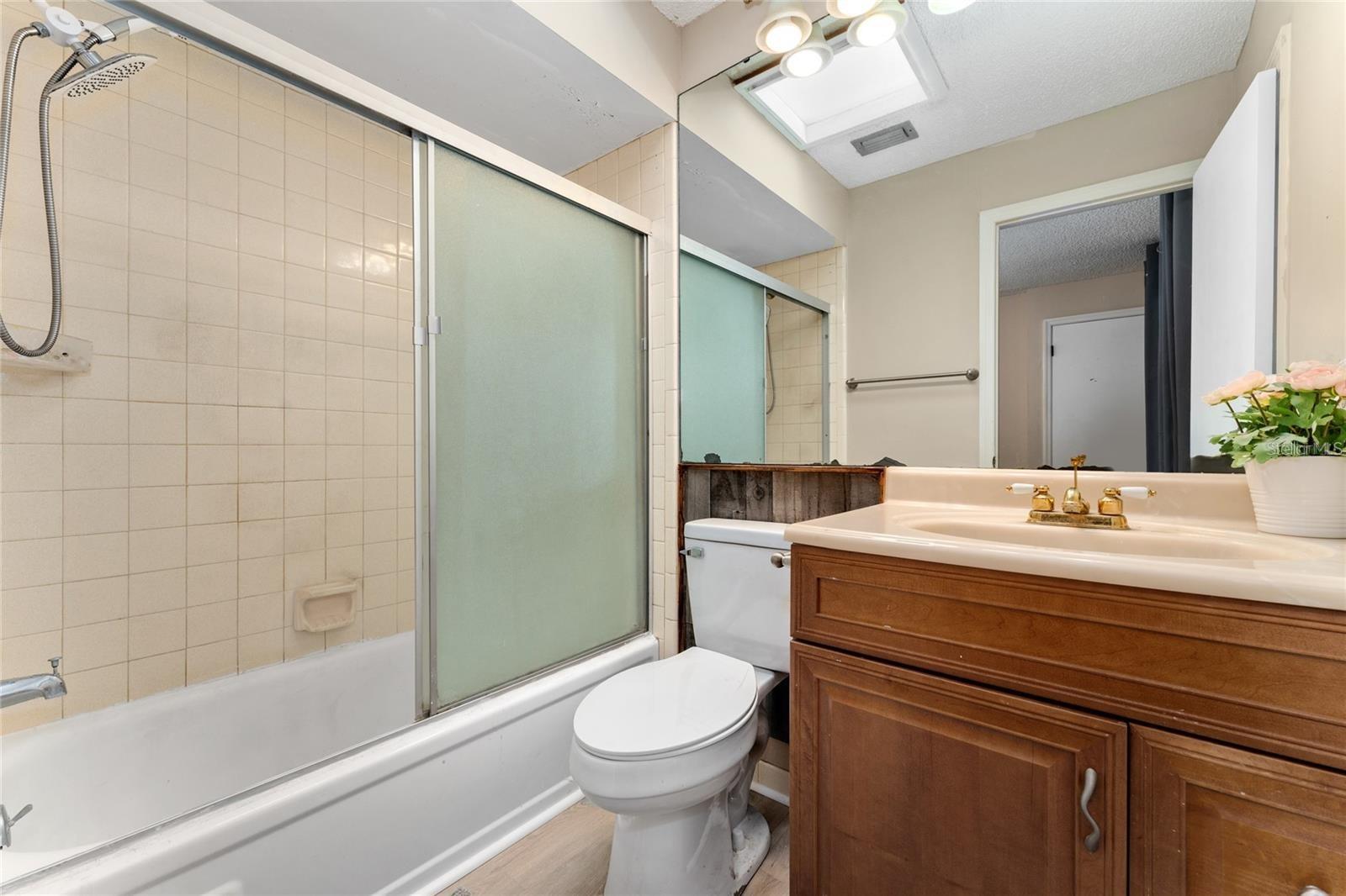 Image 14 of 21 For 5053 Maui Circle 14