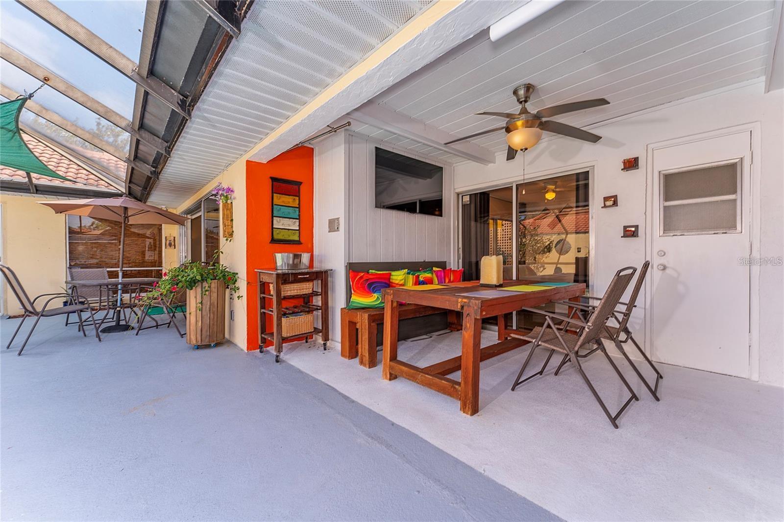 Image 19 of 21 For 5053 Maui Circle 14