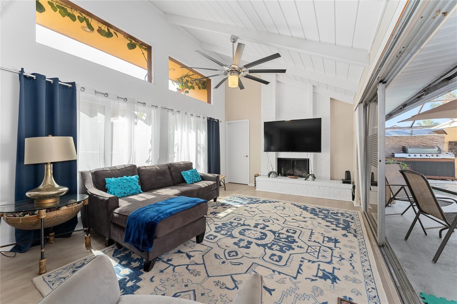 Image 5 of 21 For 5053 Maui Circle 14