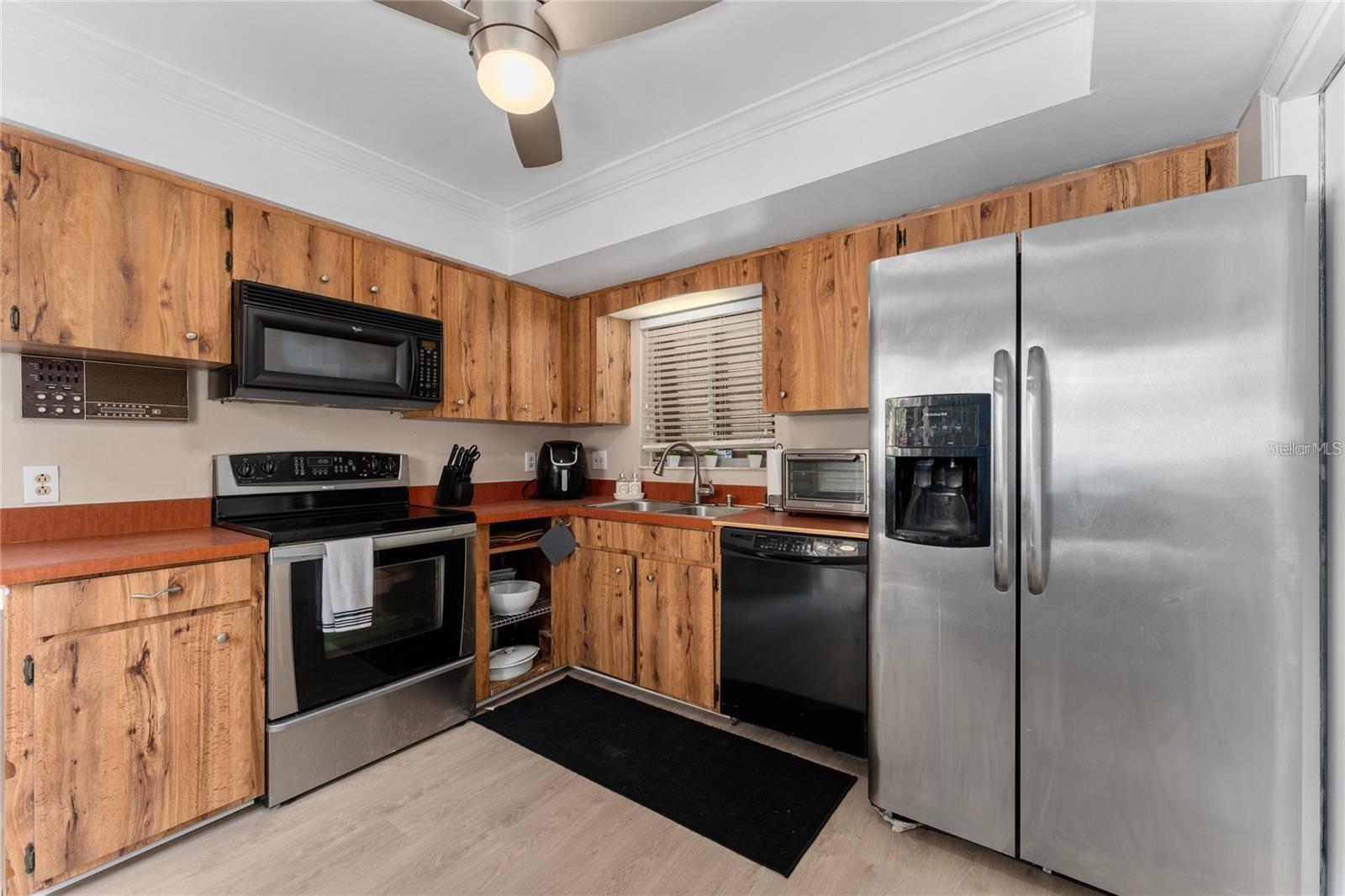 Image 6 of 21 For 5053 Maui Circle 14