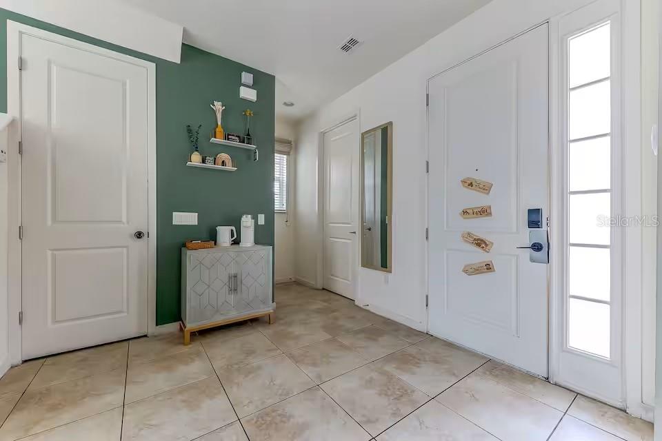 Image 6 of 46 For 2662 Roadster Lane