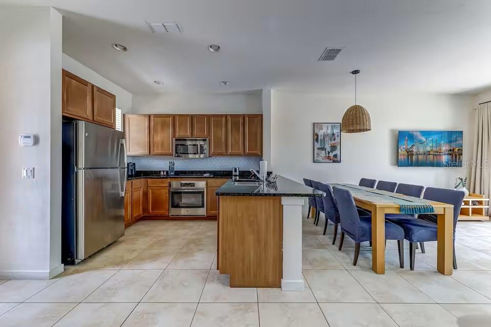 Image 9 of 46 For 2662 Roadster Lane