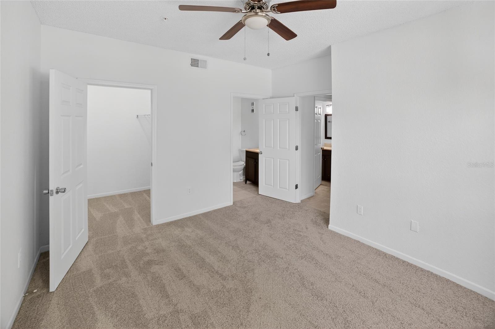 Image 16 of 38 For 13003 Plantation Park Circle 1323