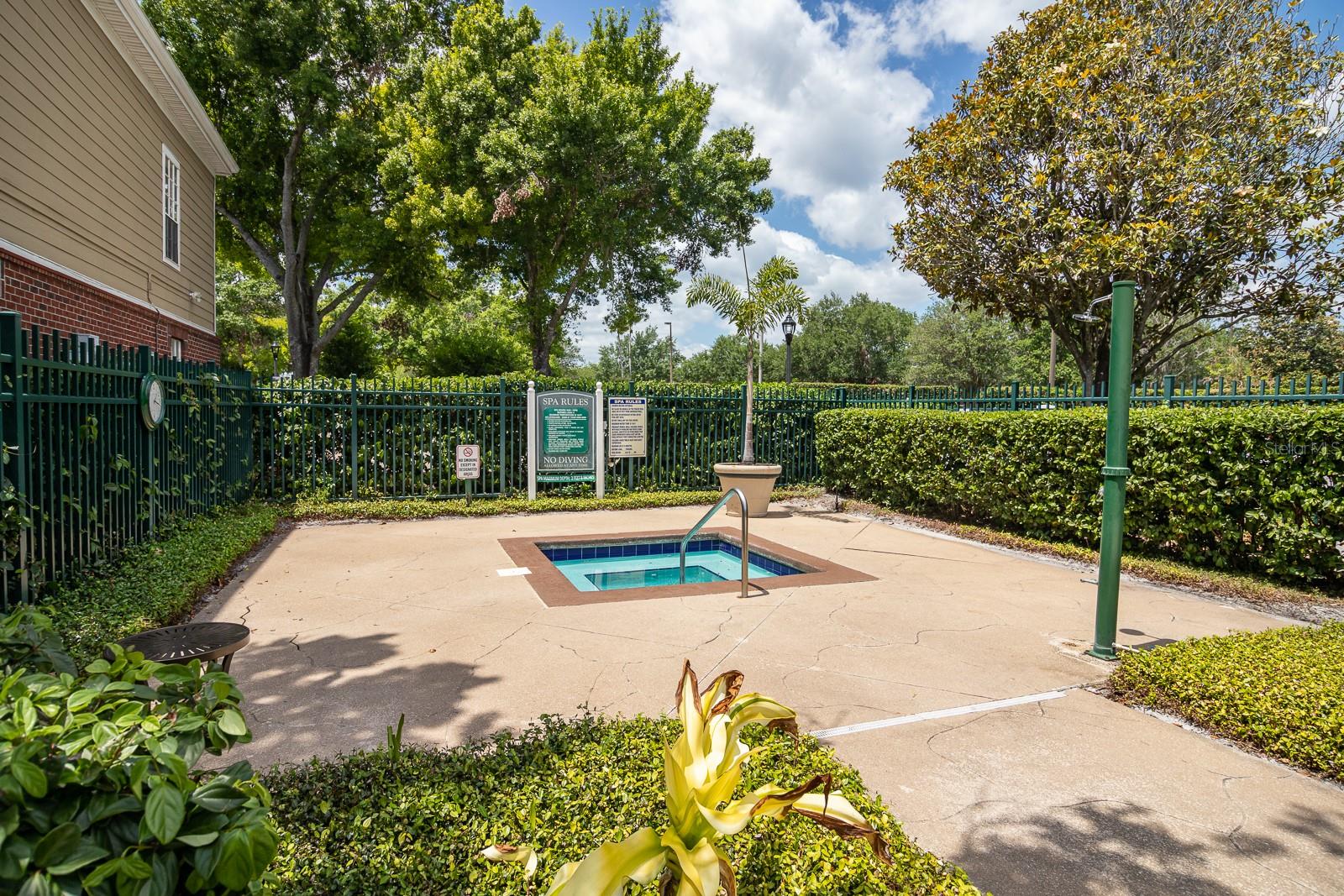 Image 33 of 38 For 13003 Plantation Park Circle 1323