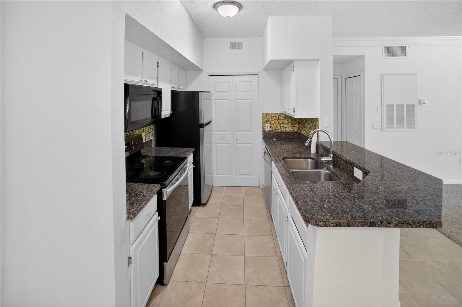 Image 4 of 38 For 13003 Plantation Park Circle 1323