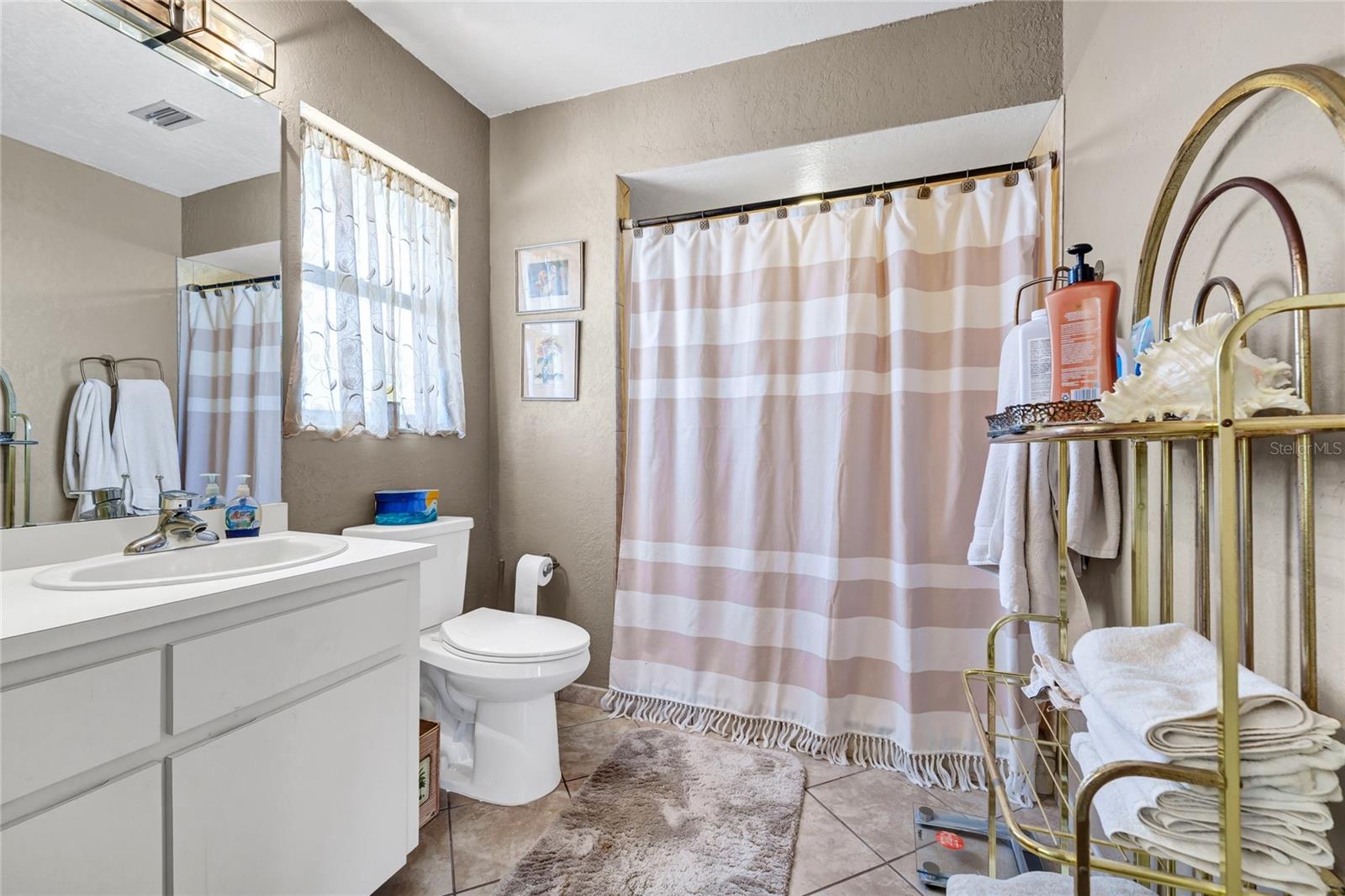 Image 22 of 47 For 3939 Rose Petal Lane