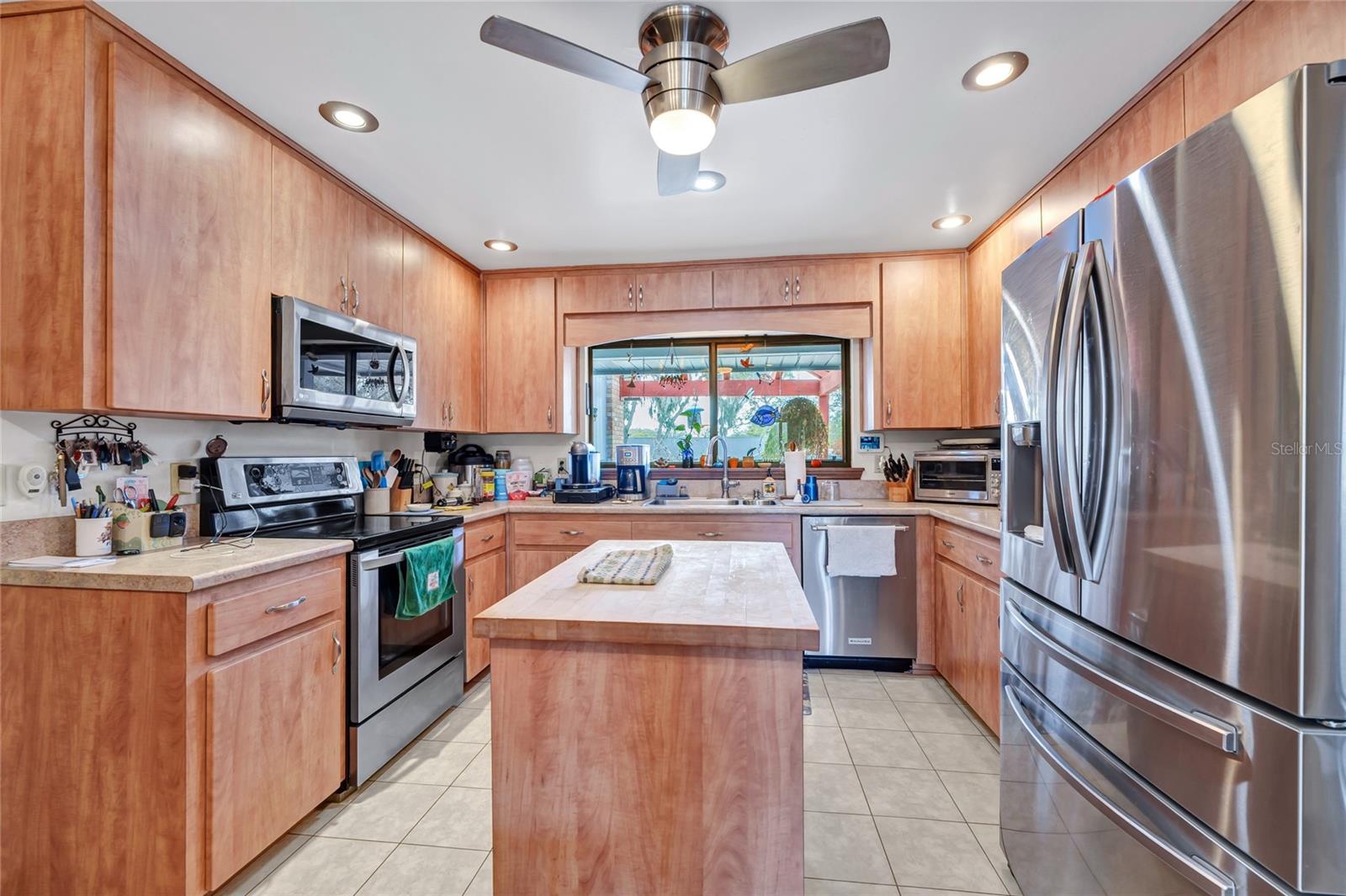 Image 4 of 47 For 3939 Rose Petal Lane