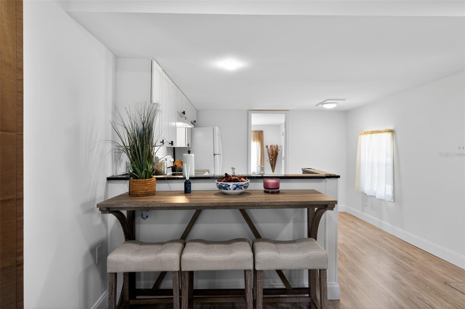 Image 23 of 33 For 2944 Palm Circle