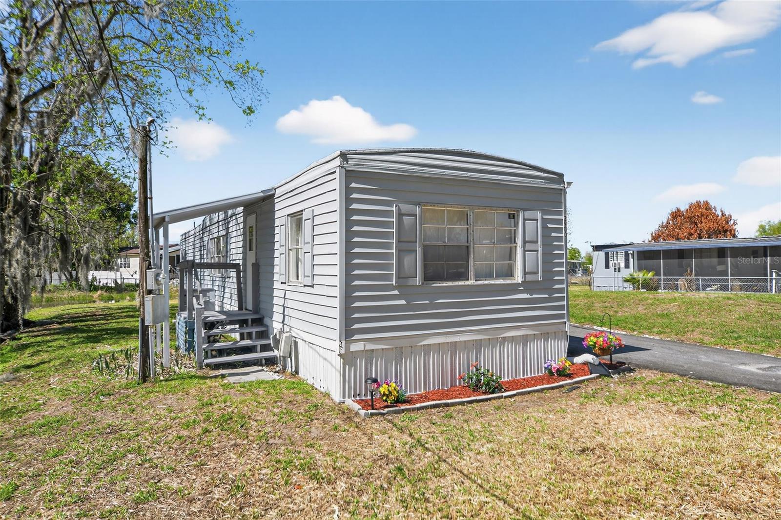 Image 3 of 33 For 2944 Palm Circle