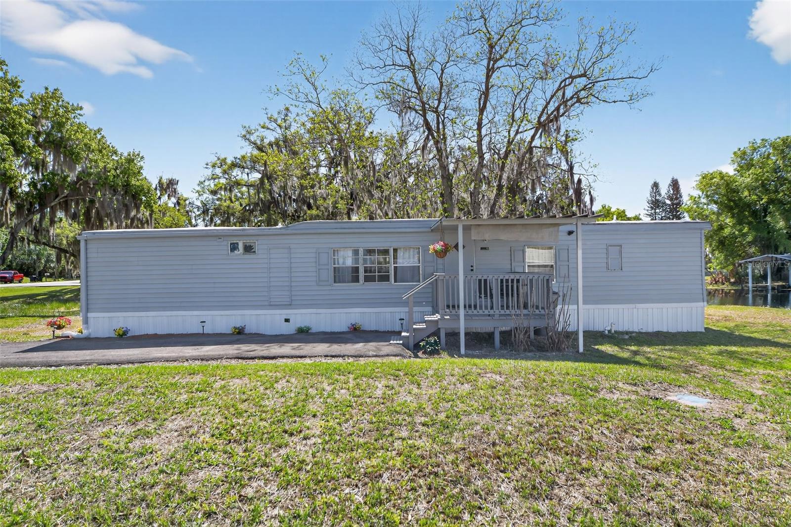 Image 5 of 33 For 2944 Palm Circle