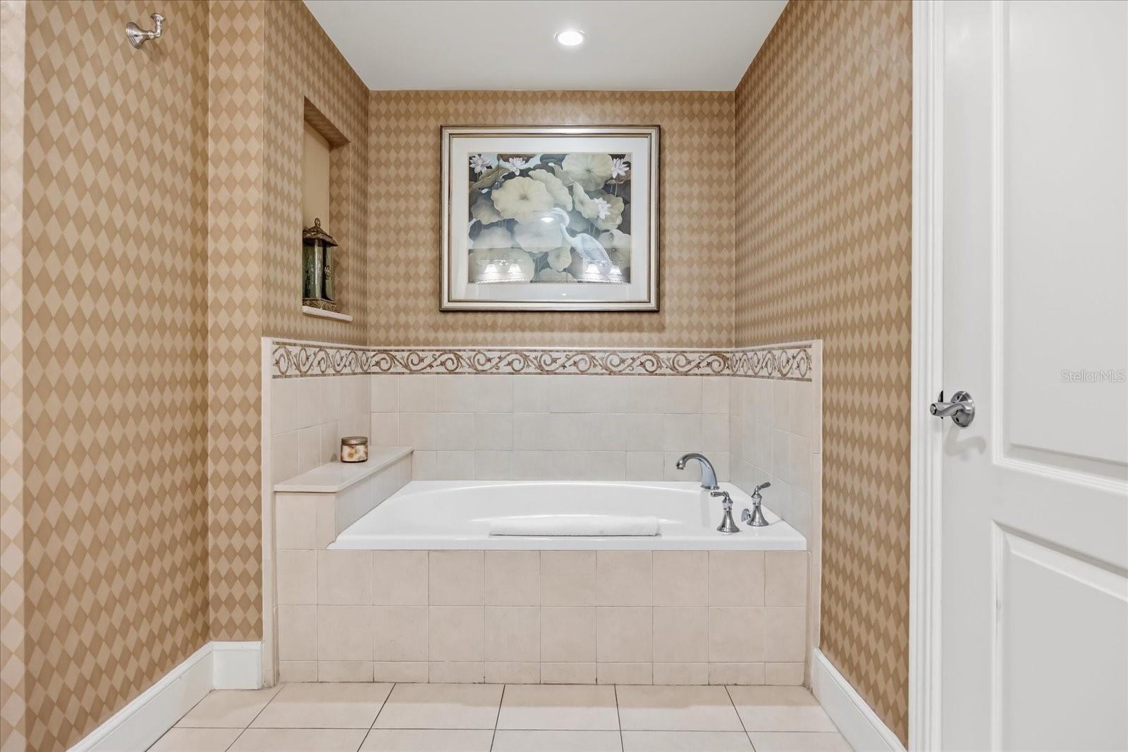 Image 25 of 52 For 7593 Gathering Drive 702