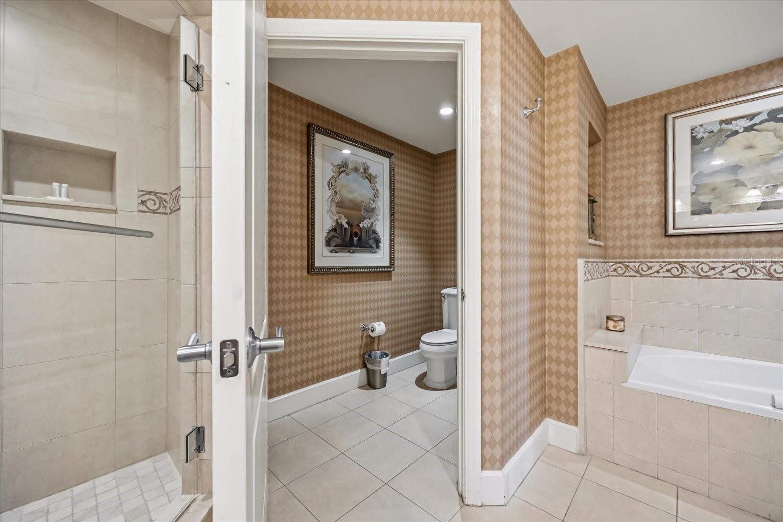 Image 26 of 52 For 7593 Gathering Drive 702