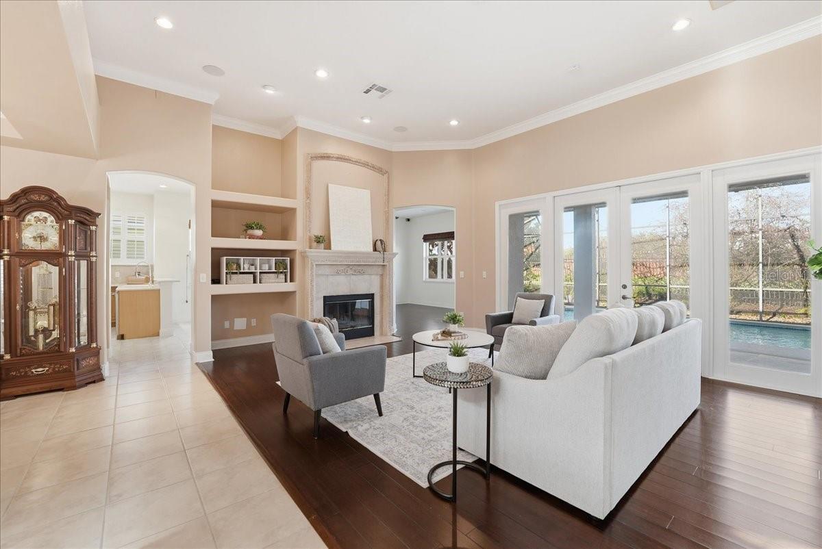 Image 13 of 39 For 10926 Woodchase Circle