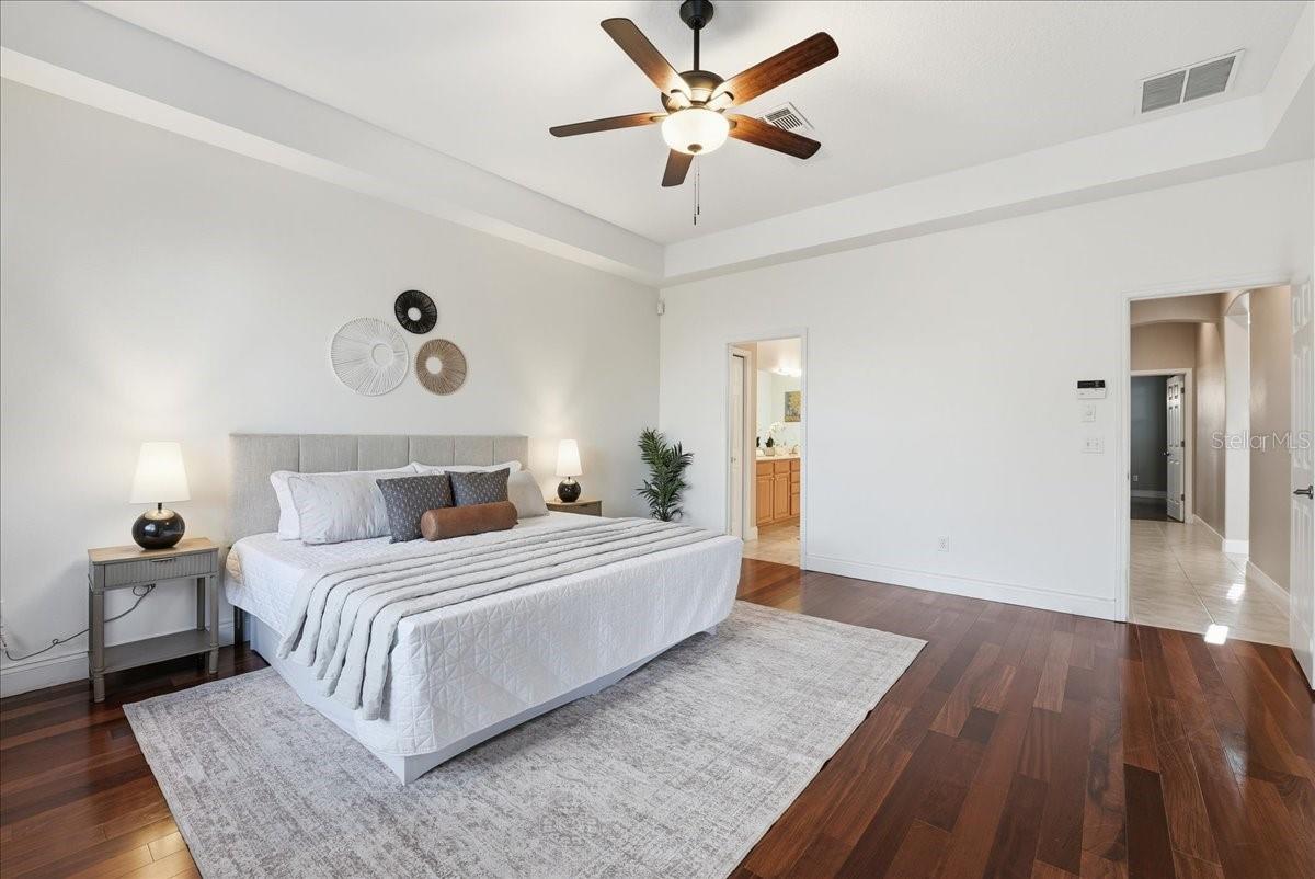 Image 24 of 39 For 10926 Woodchase Circle