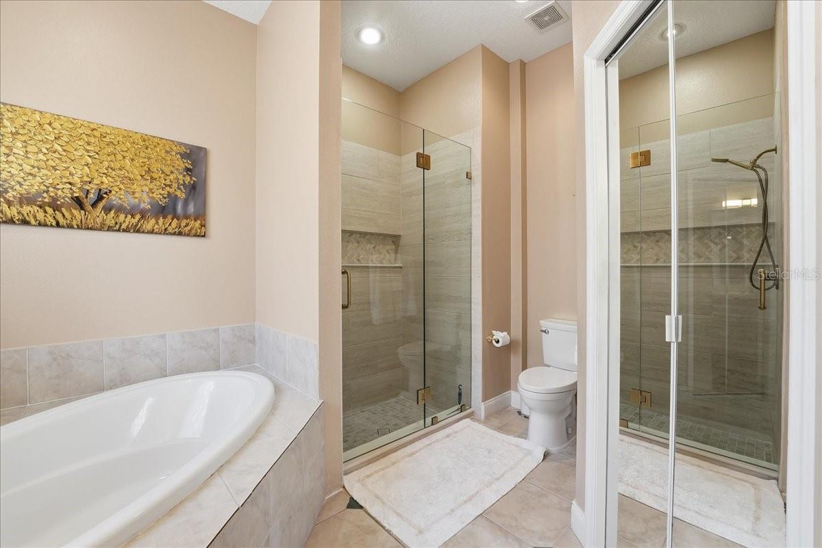 Image 28 of 39 For 10926 Woodchase Circle