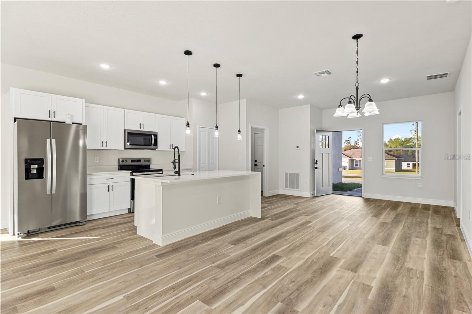 Image 11 of 44 For 265 Marion Oaks Manor