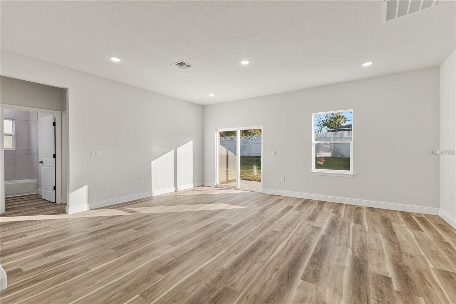 Image 14 of 44 For 265 Marion Oaks Manor