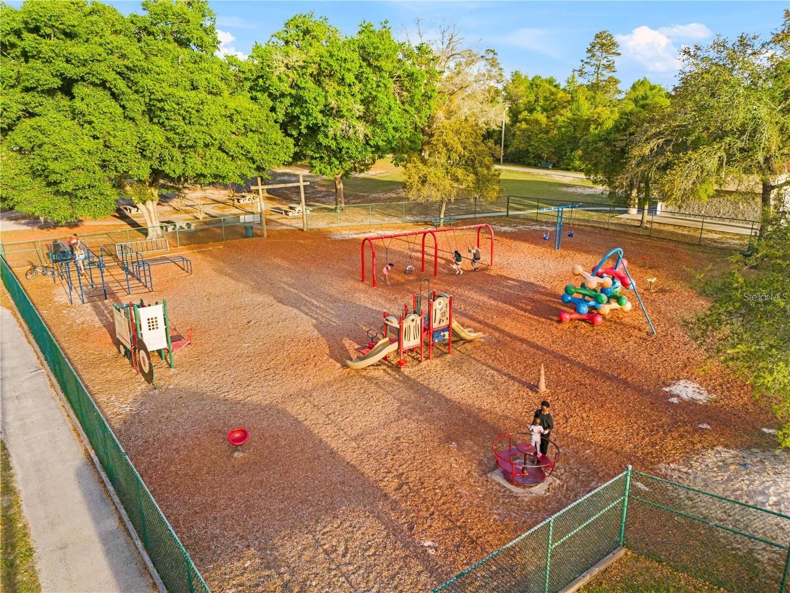 Image 36 of 44 For 265 Marion Oaks Manor