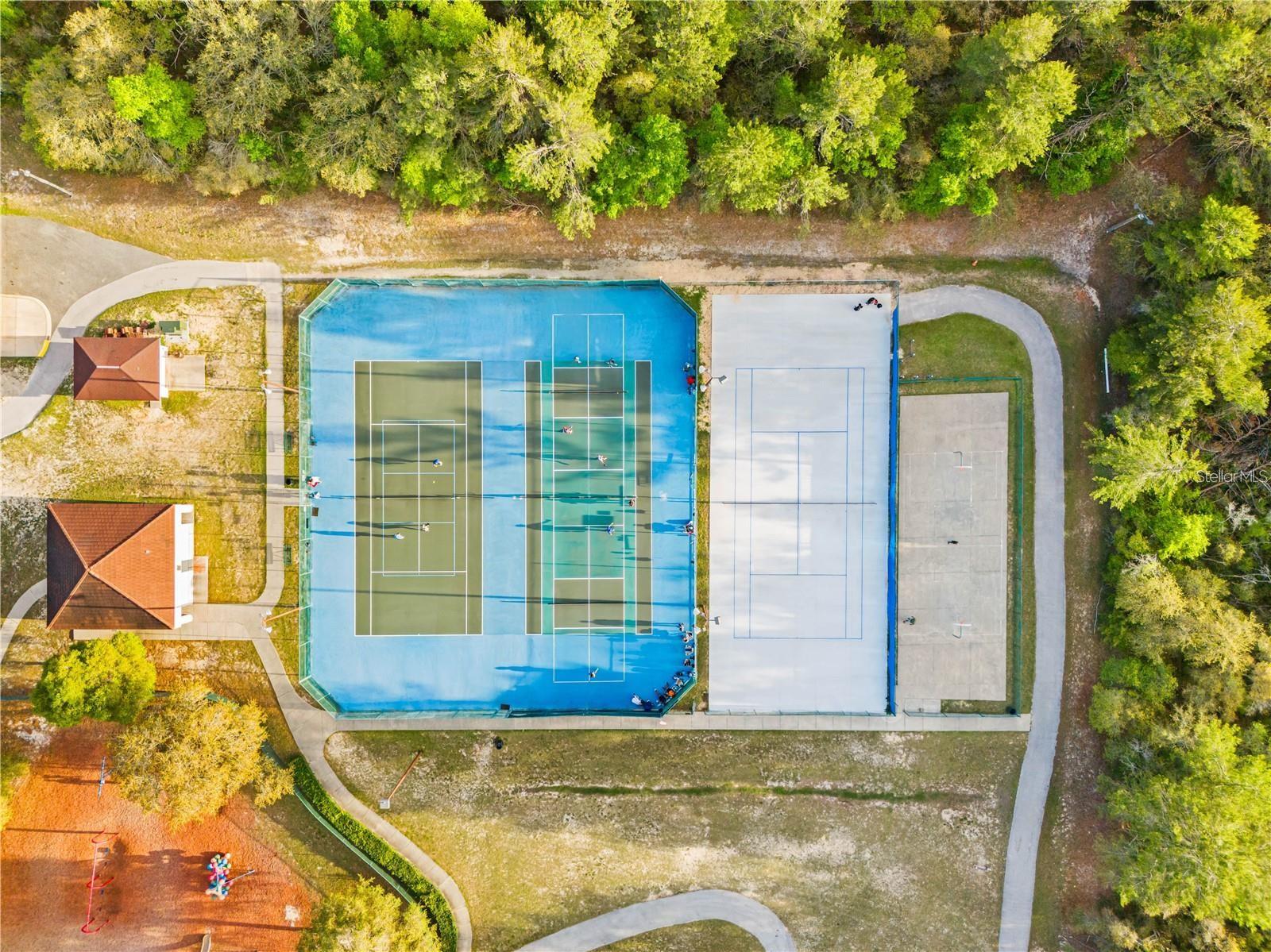 Image 37 of 44 For 265 Marion Oaks Manor