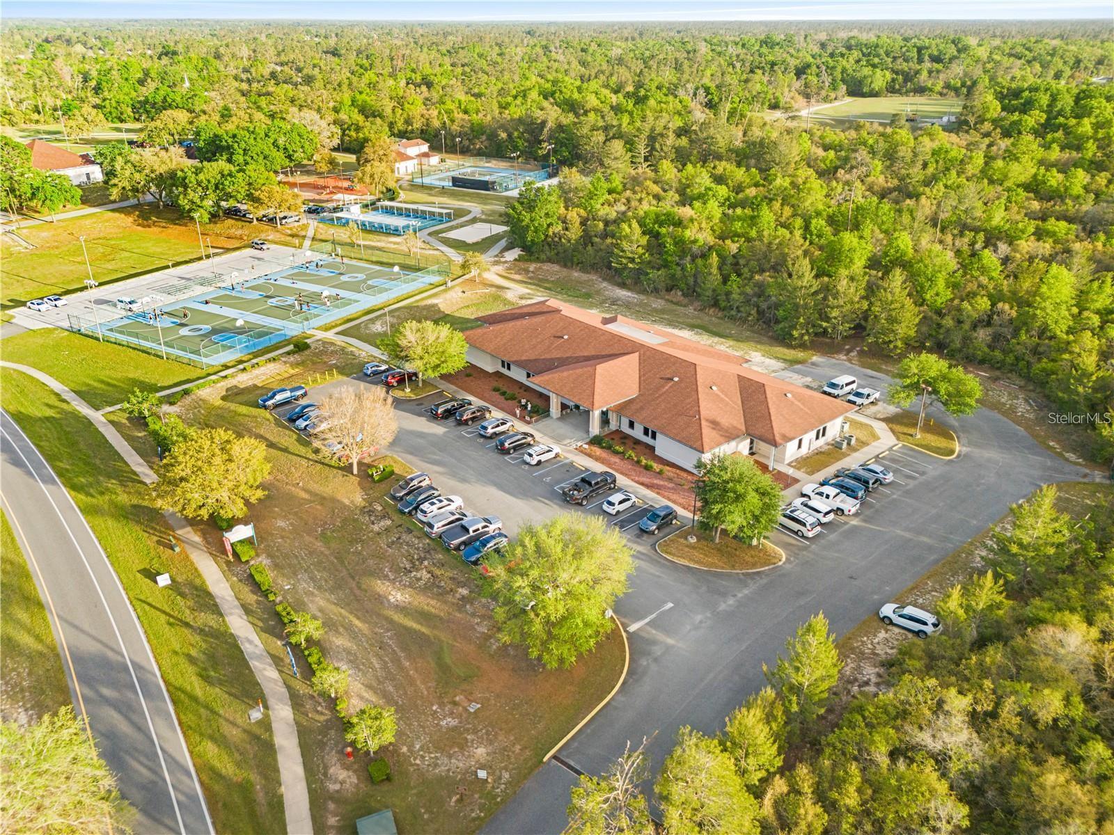 Image 5 of 44 For 265 Marion Oaks Manor