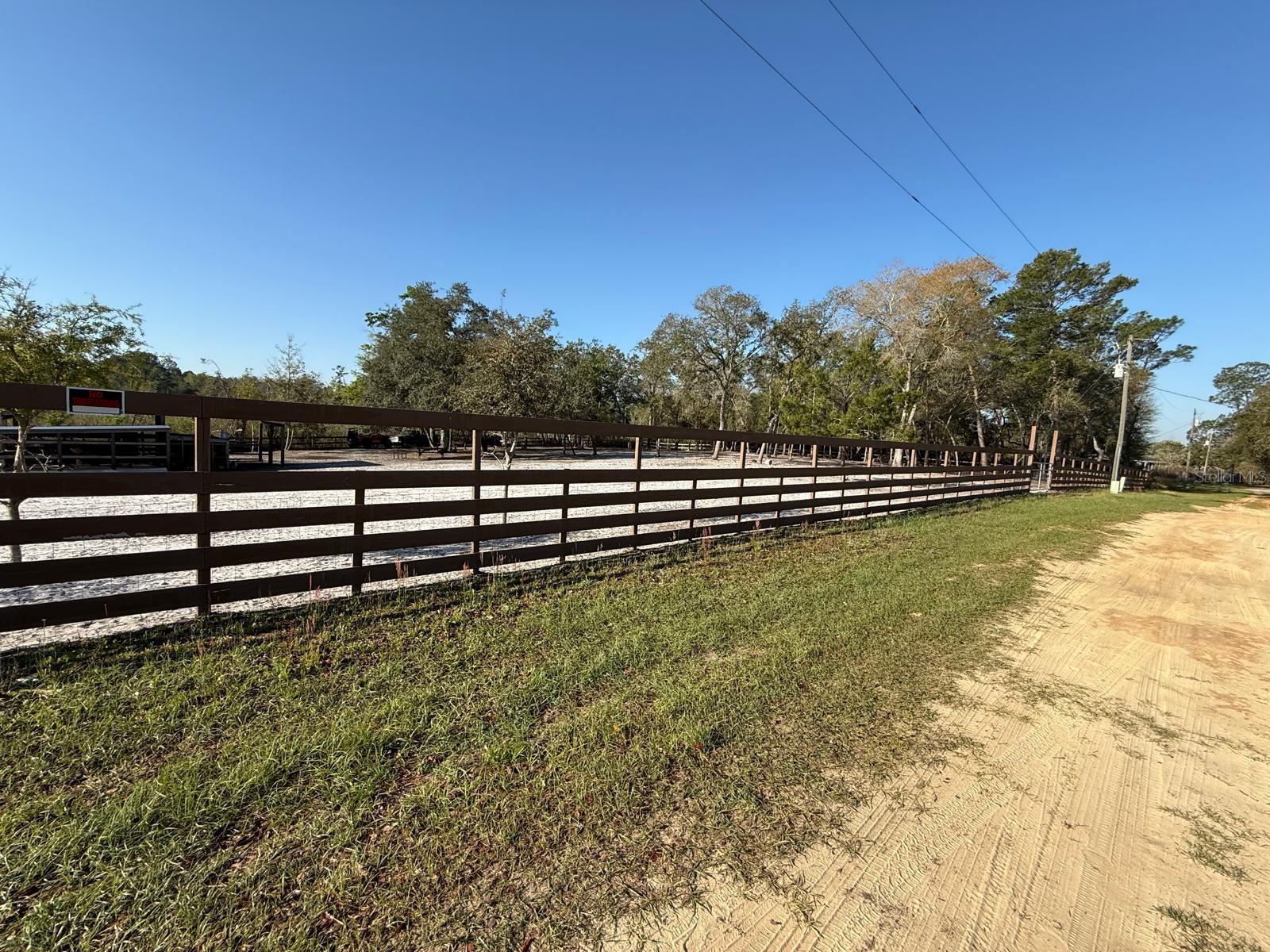 Image 2 of 30 For  3rd Avenue 