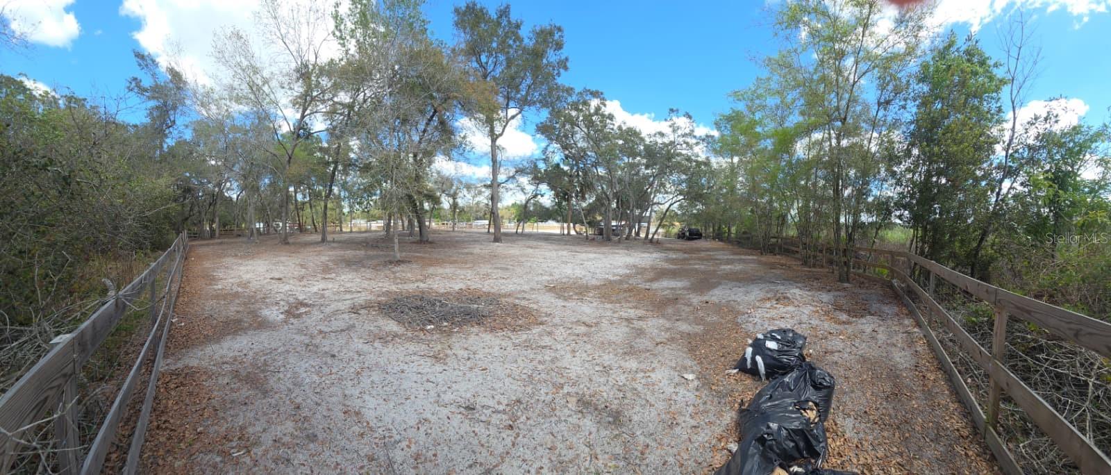 Image 24 of 30 For  3rd Avenue 