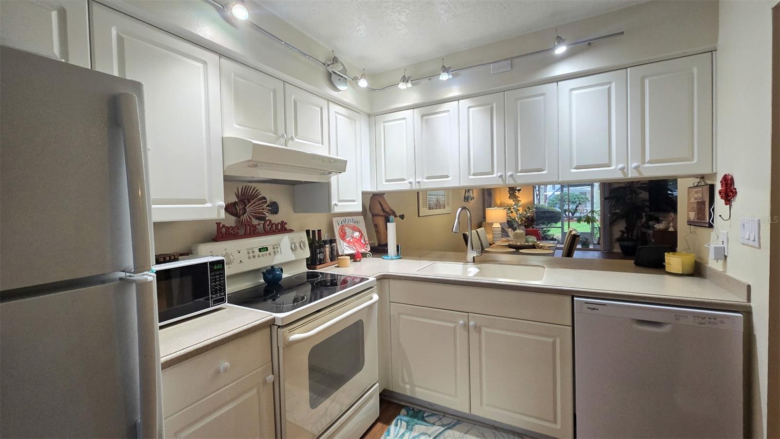 Image 14 of 37 For 1005 Knox Mcrae Drive A-104