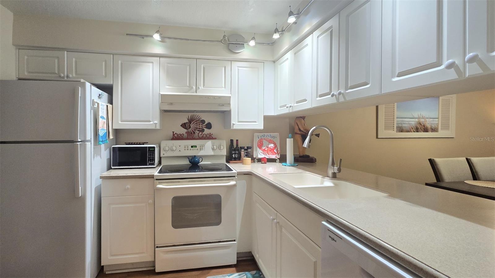 Image 15 of 37 For 1005 Knox Mcrae Drive A-104