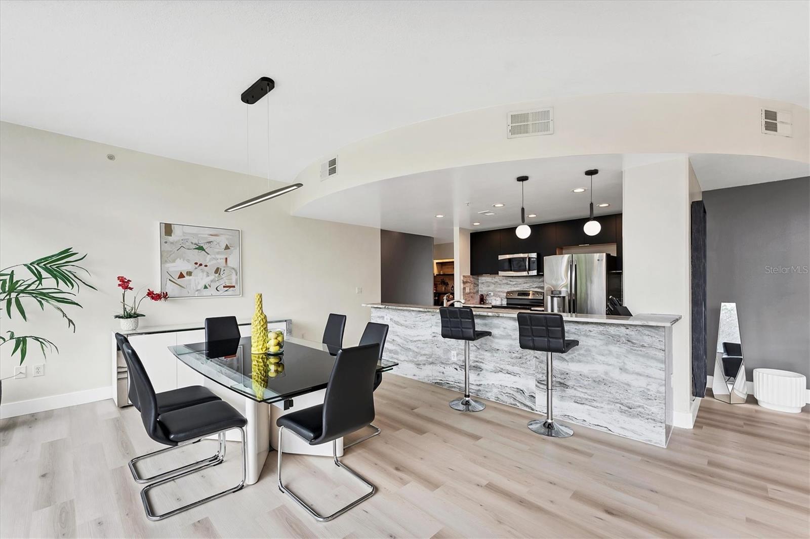 Image 17 of 52 For 525 Jackson Street 302