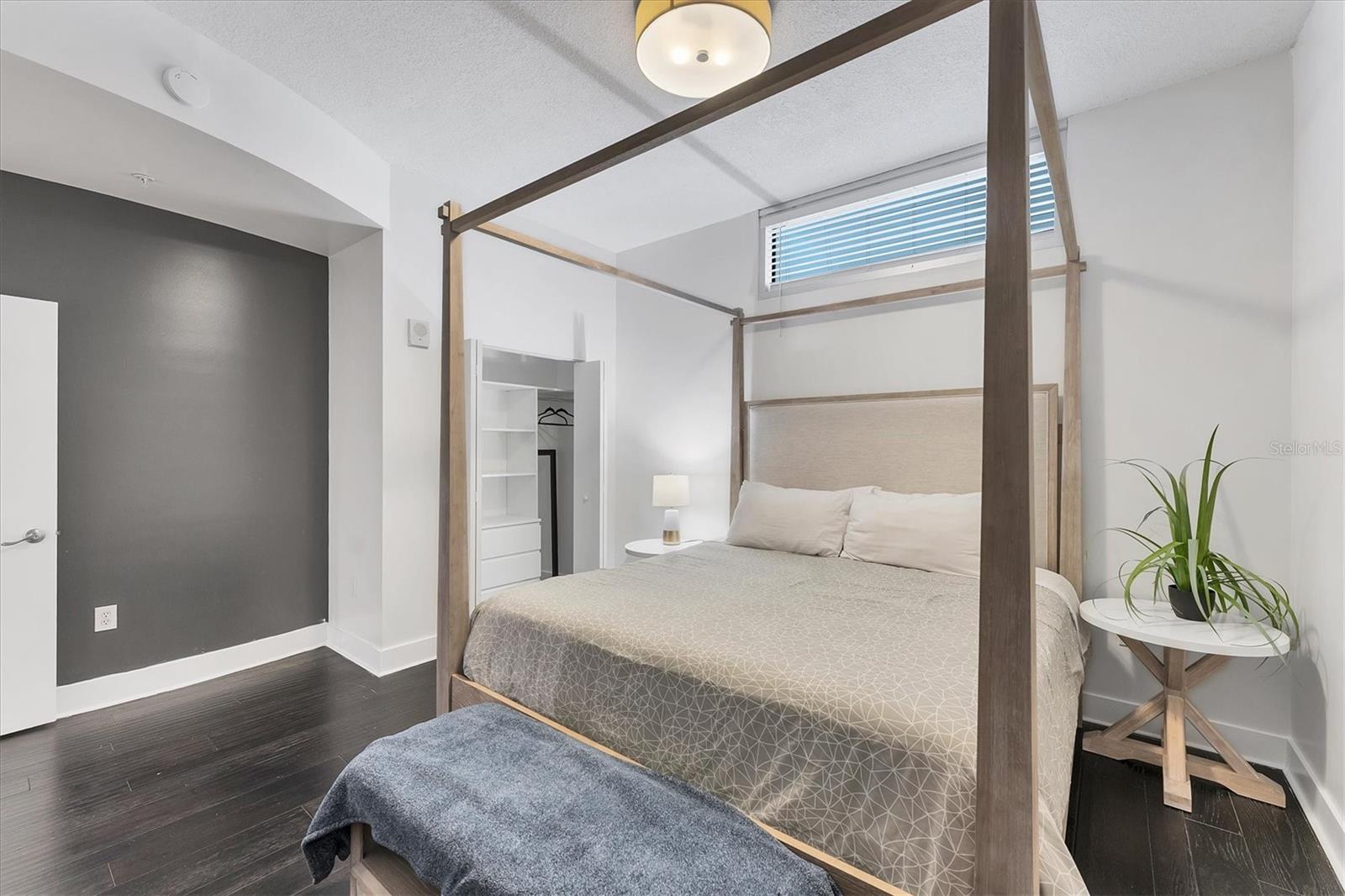 Image 26 of 52 For 525 Jackson Street 302