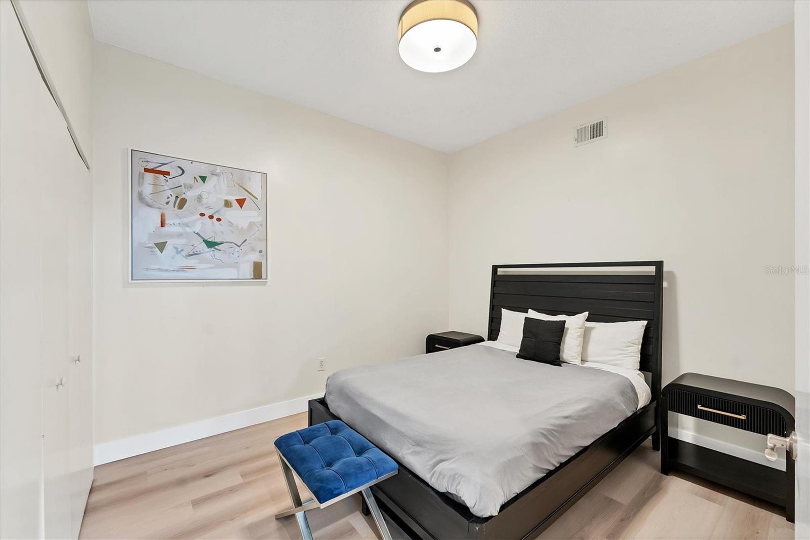 Image 30 of 52 For 525 Jackson Street 302