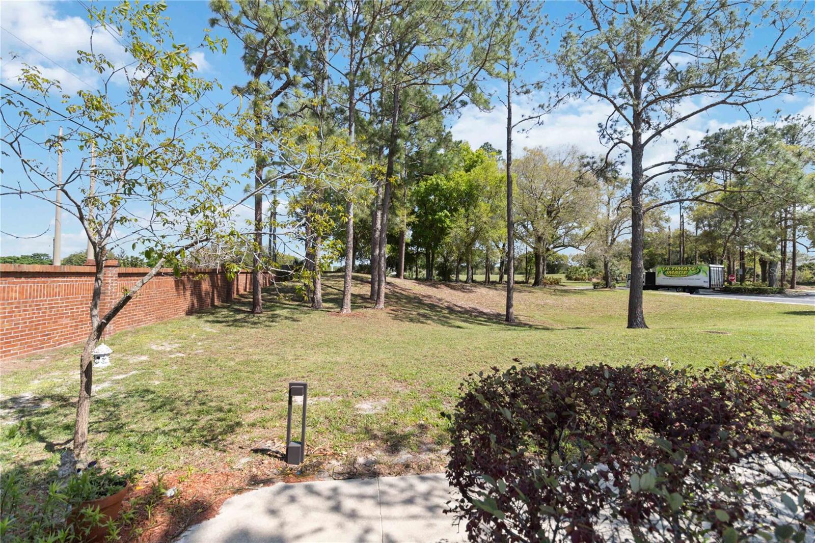 Image 24 of 25 For 102 Dorchester Square 102