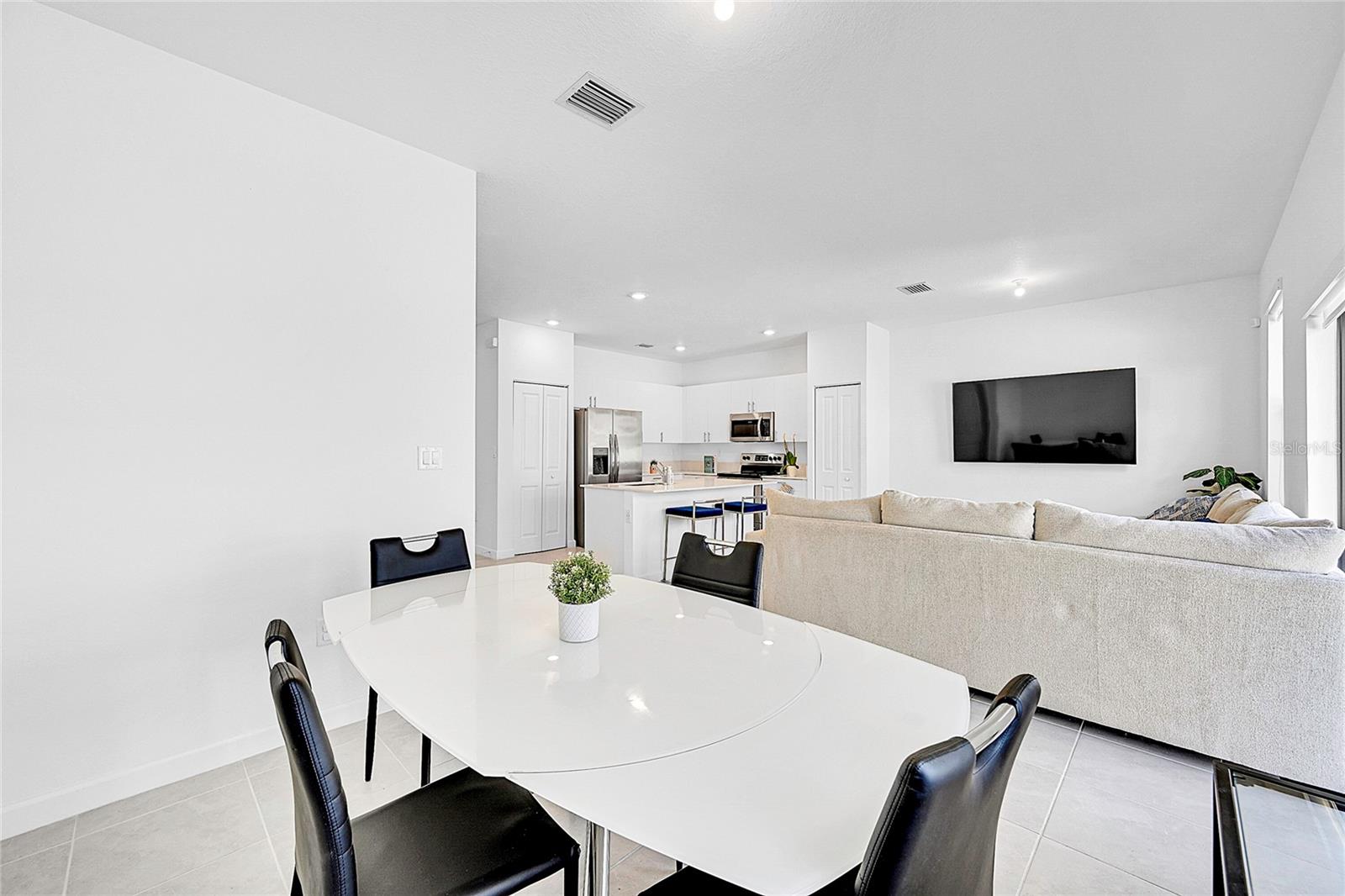 Image 13 of 38 For 20357 4th Path